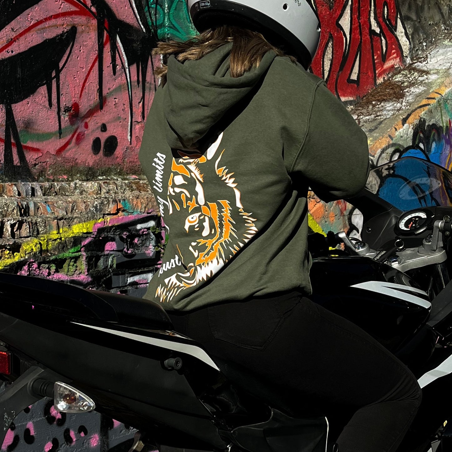 HOODIE - MILITARY GREEN
