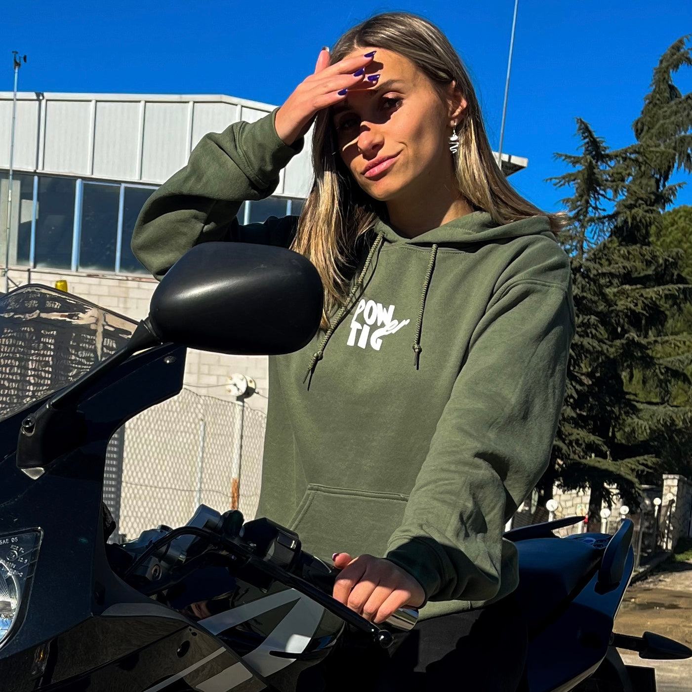 HOODIE - MILITARY GREEN